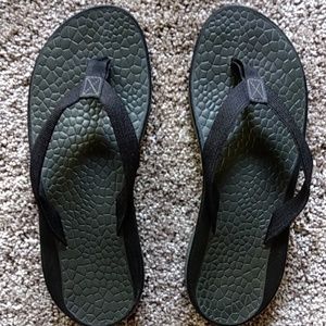 Chaco flip flops